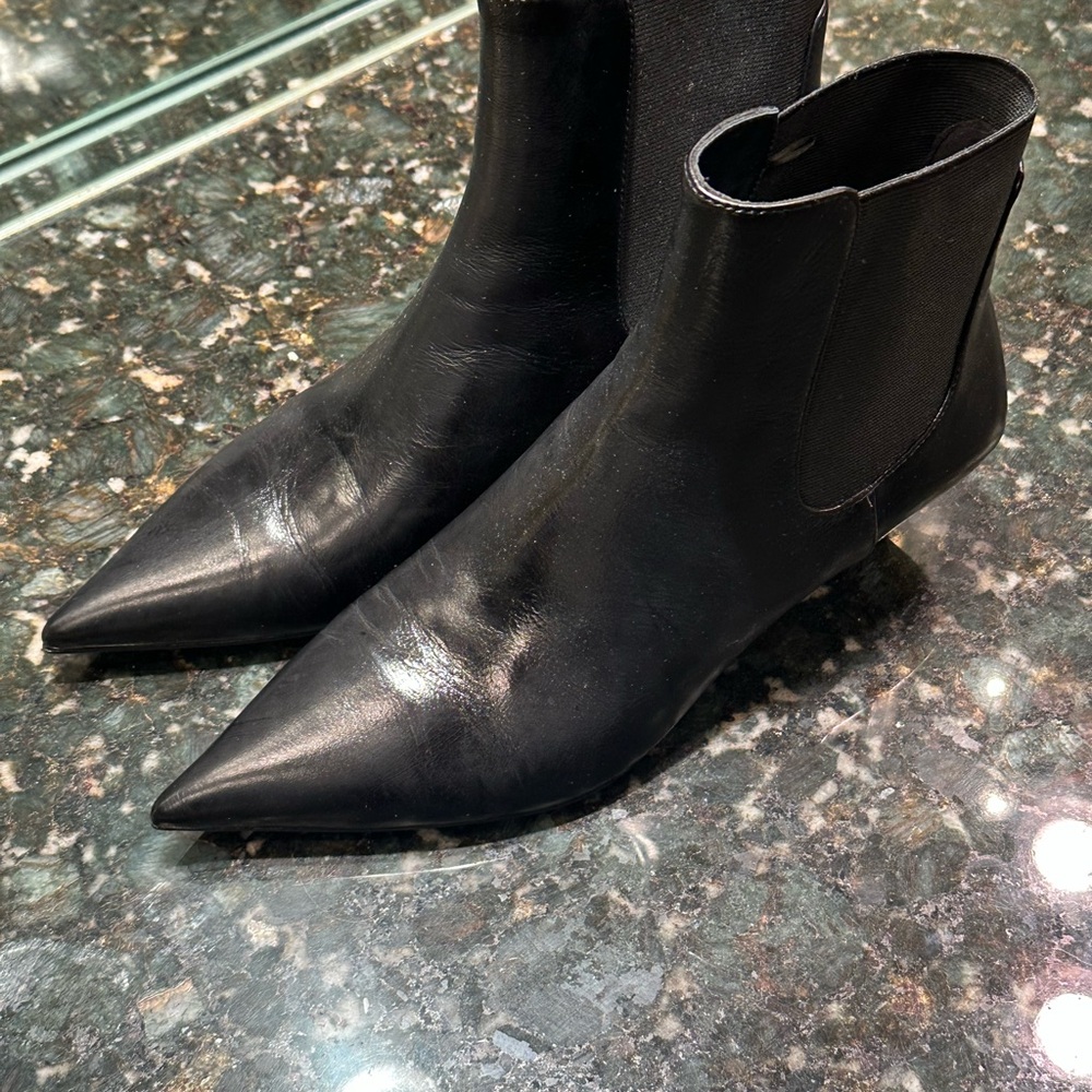 Massimo Dutti Sleek Black Ankle Booties - Picture 3 of 5
